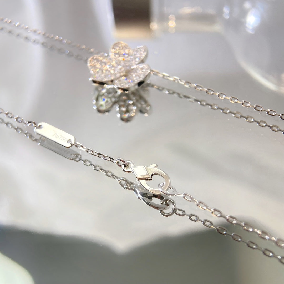 ¡®Glow Jewelry¡¯FLOWER DIAMOND NECKLACE