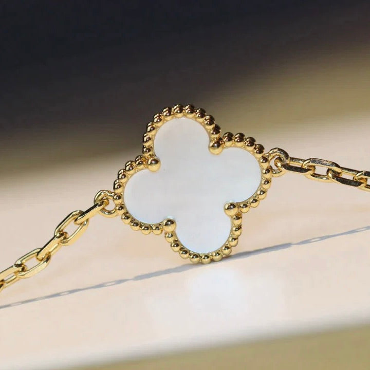 ¡®Glow Jewelry¡¯CLOVER 20 MOTIFS WHITE MOP NECKLACE