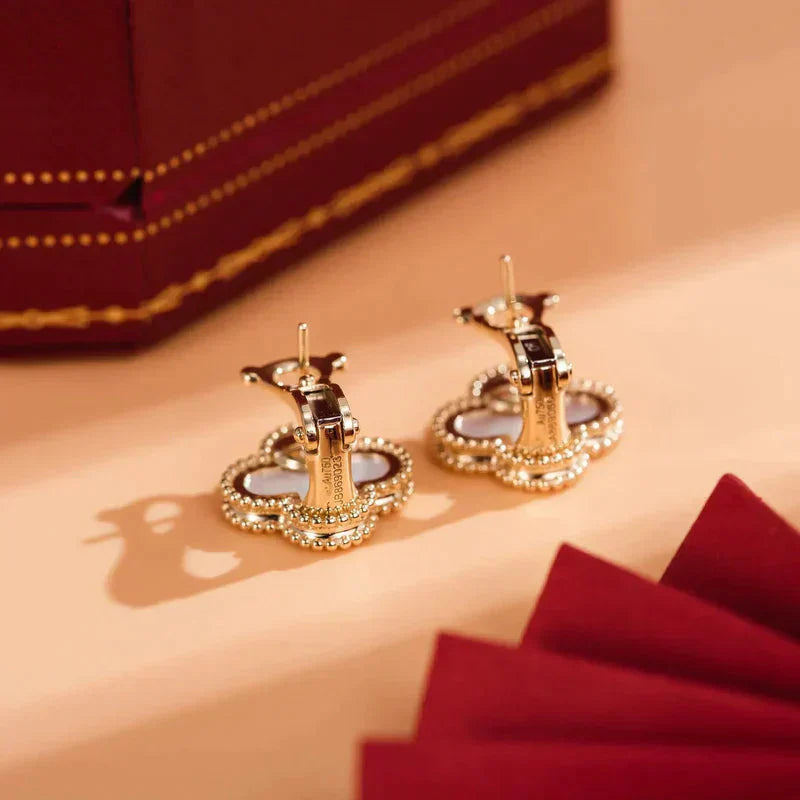 ¡®Glow Jewelry¡¯CLOVER MEDIUM 1 MOTIFS WHITE MOP STUD EARRINGS