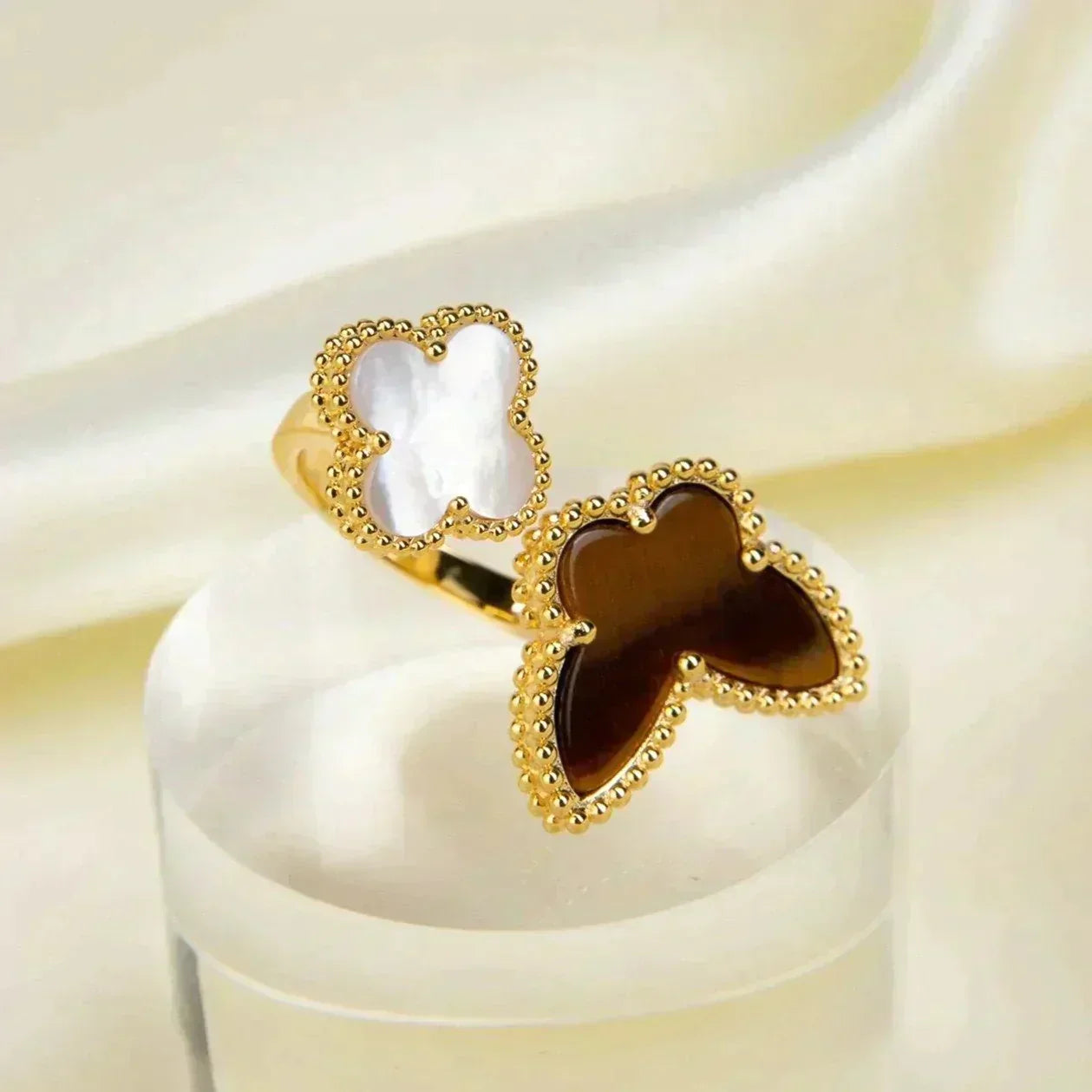 ¡®Glow Jewelry¡¯LUCKY BETWEEN THE FINGER RING