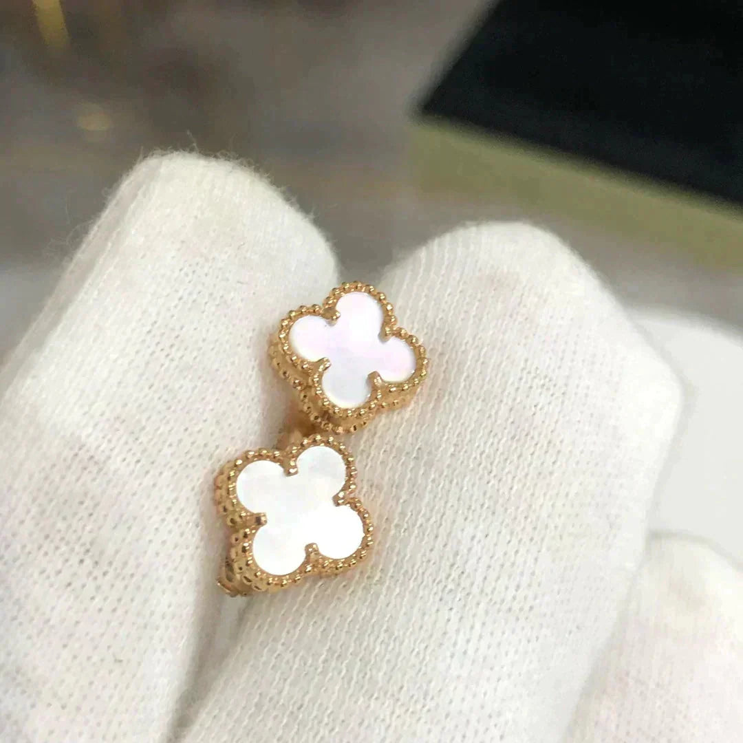 [Glow Jewelry]CLOVER MINI 9.5MM WHITE MOP EARRINGS