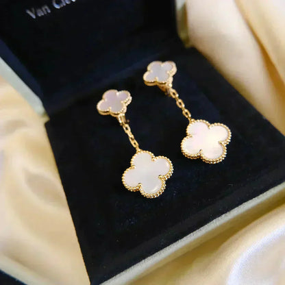 [Glow Jewelry]CLOVER 2 MOTIF WHITE MOP EARRINGS