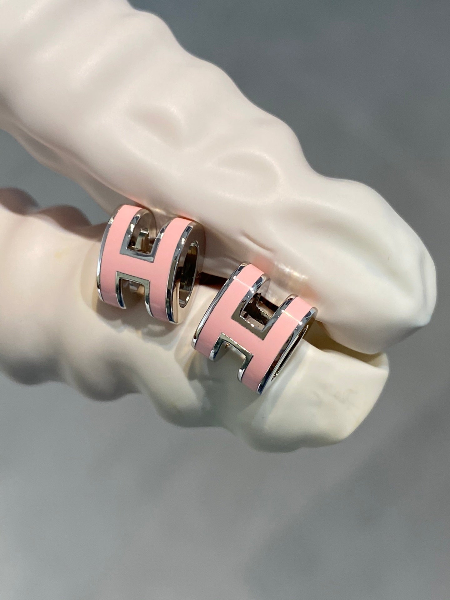 [Glow Jewelry]MINI POP H SILVER EARRINGS PINK