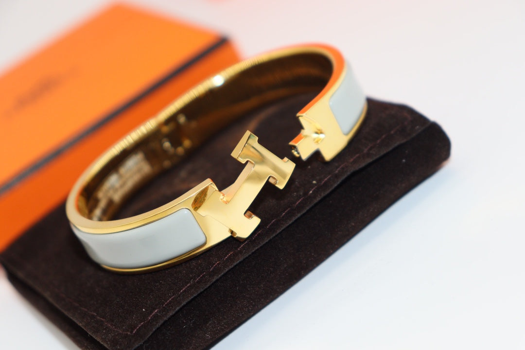 ¡®Glow Jewelry¡¯H LIGHT BLUE BRACELET