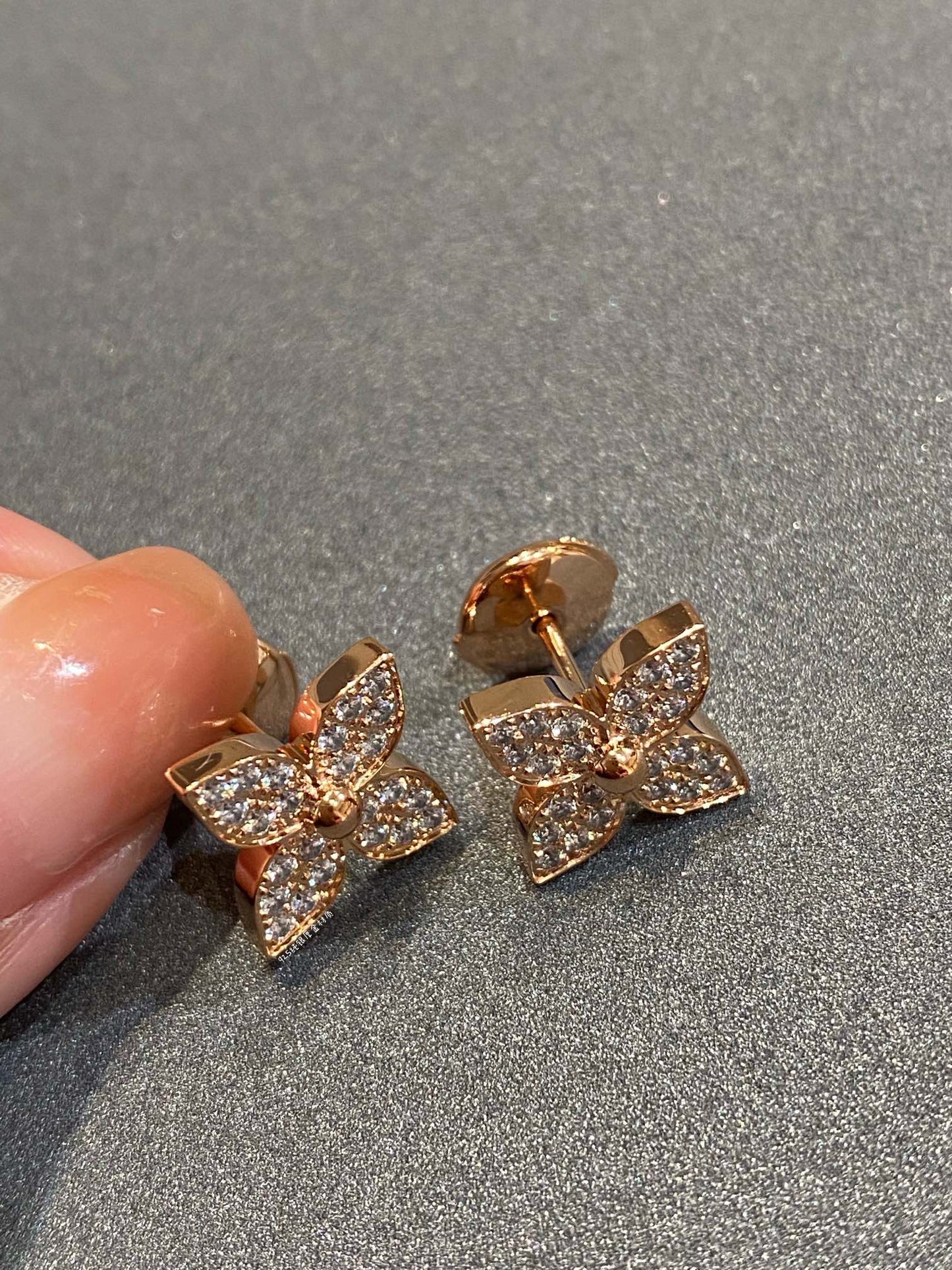 [Glow Jewelry]STAR DIAMOND EARRINGS