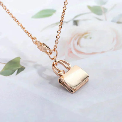 ¡®Glow Jewelry¡¯AMULETTE PEDANT ROSE GOLD NECKLACE