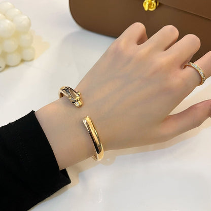 ¡®Glow Jewelry¡¯PANTHERE GOLD OPEN BRACELET