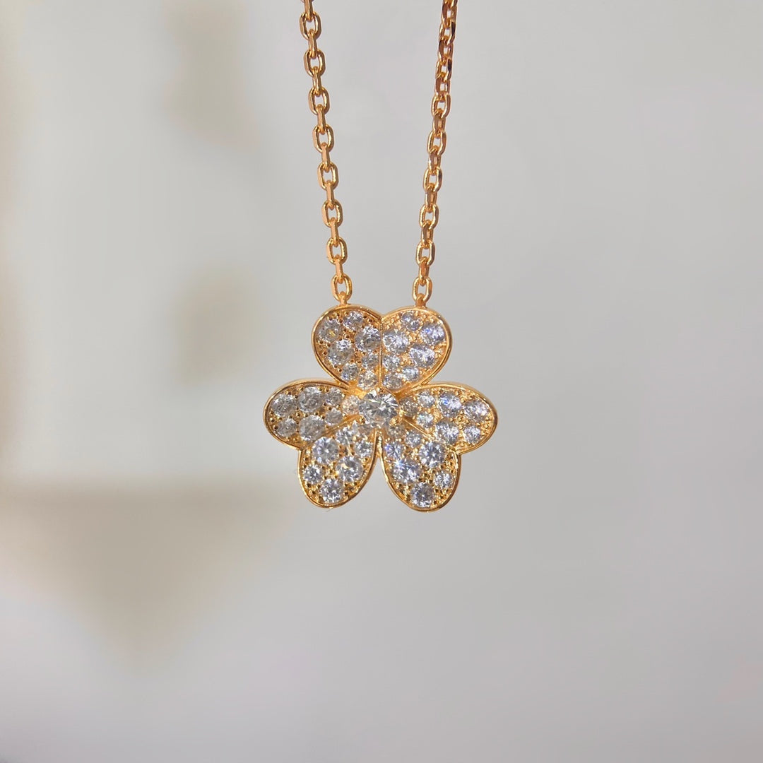 ¡®Glow Jewelry¡¯FLOWER DIAMOND NECKLACE