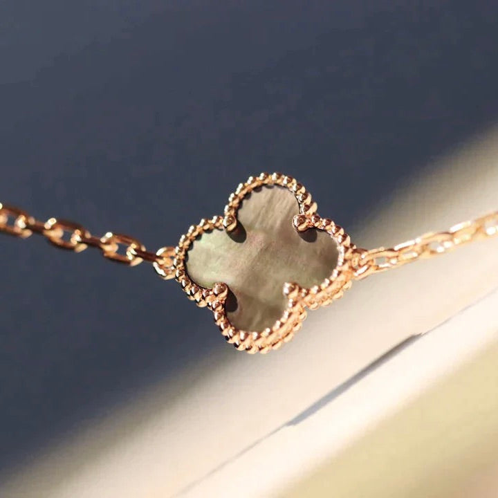 [Glow Jewelry]CLOVER 20 MOTIFS LASER DIAMOND NECKLACE