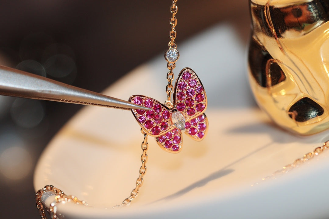 [Glow Jewelry]BUTTERFLY RED DIAMOND ROSE GOLD NECKLACE