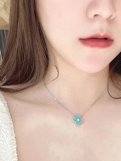 [Glow Jewelry]CLOVER 1 DIAMOND LIGHT BLUE SILVER NECKLACE