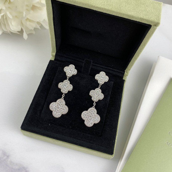 [Glow Jewelry]CLOVER 3 MOTIF DIAMOND SILVER DROP EARRINGS