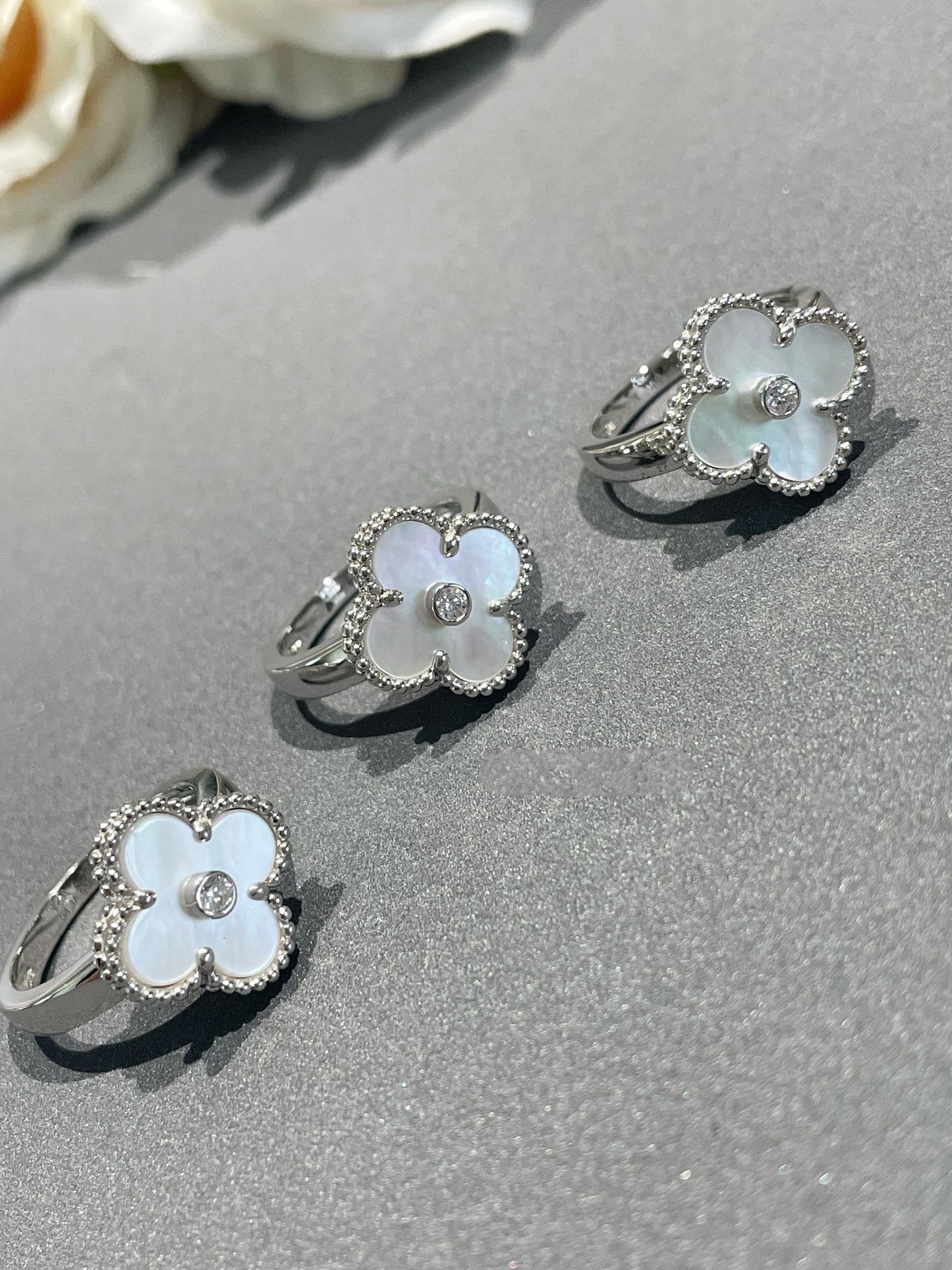 ¡®Glow Jewelry¡¯CLOVER SILVER MOP DIAMOND RING