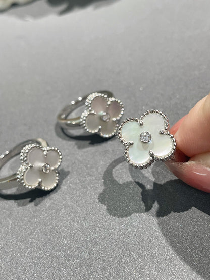 ¡®Glow Jewelry¡¯CLOVER SILVER MOP DIAMOND RING