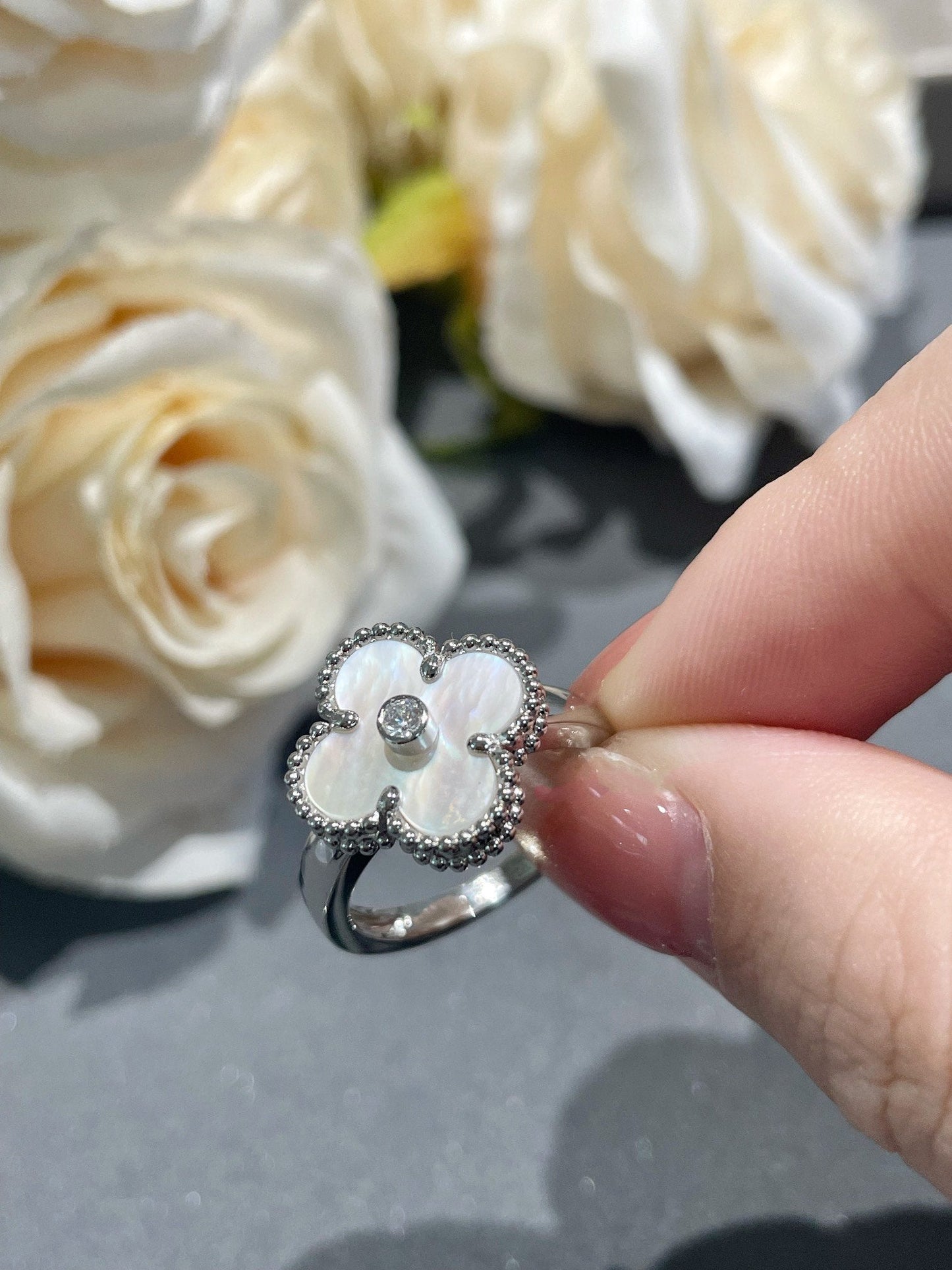 ¡®Glow Jewelry¡¯CLOVER SILVER MOP DIAMOND RING