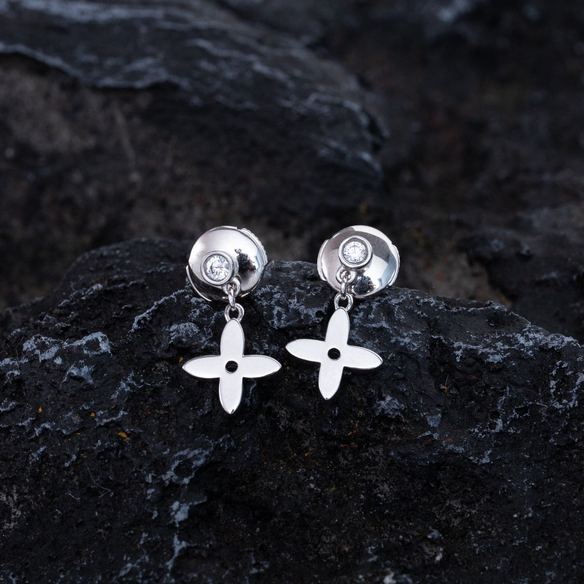 ¡®Glow Jewelry¡¯VIDYLLE SILVER DIAMOND MINI DROP EARRINGS
