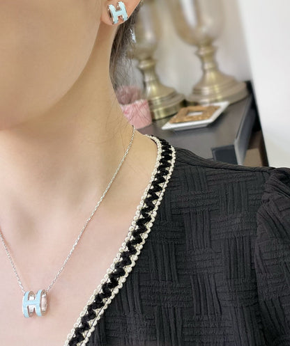 ¡®Glow Jewelry¡¯POP H SKY BLUE STUD EARRINGS