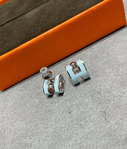 ¡®Glow Jewelry¡¯POP H SKY BLUE STUD EARRINGS