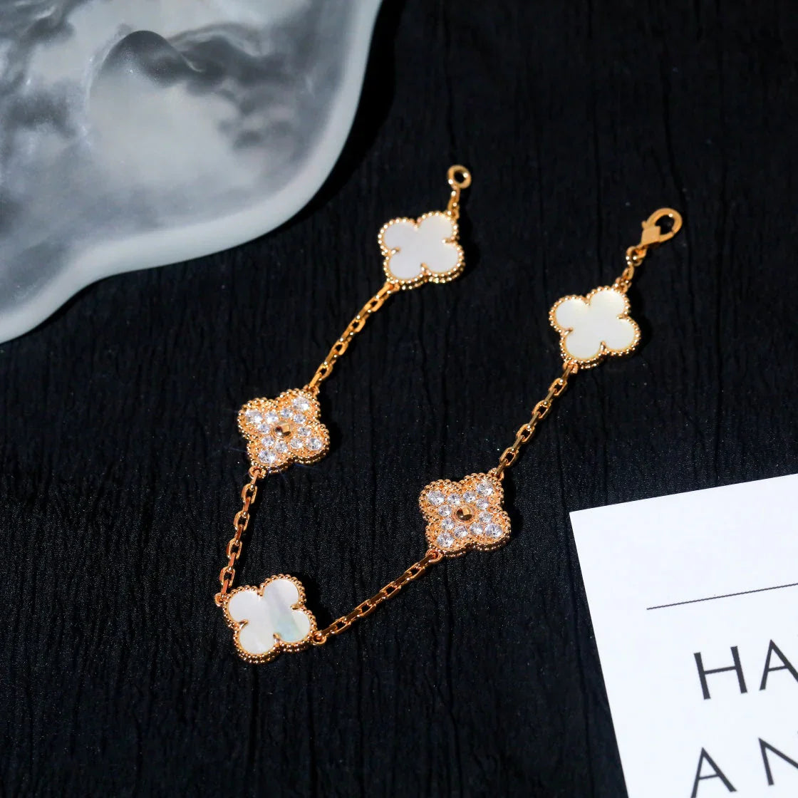 [Glow Jewelry]New CLOVER WHITE PEARL MOP 5 MOTIF BRACELET COLLECTION