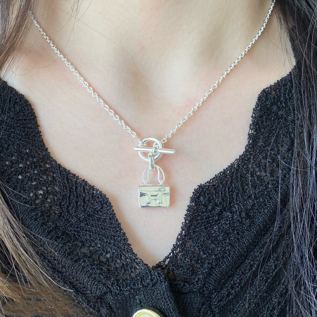 ¡®Glow Jewelry¡¯CONSTANCE PEDANT SILVER NECKLACE