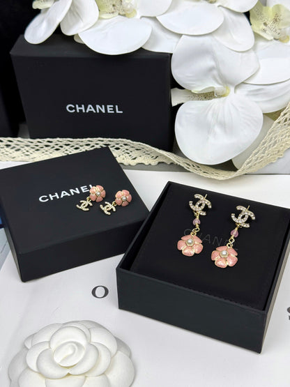 [Glow Jewelry]26C Pink Camellia Enamel Pendant with Double C Earrings