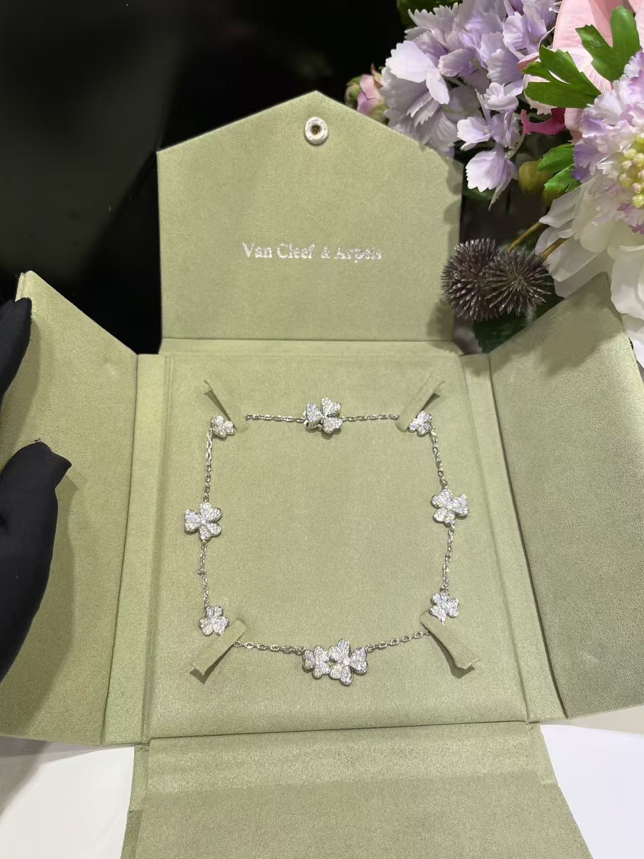[Glow Jewelry]CLOVER 10 MOTIFS  FULL DIAMOND NECKLACE