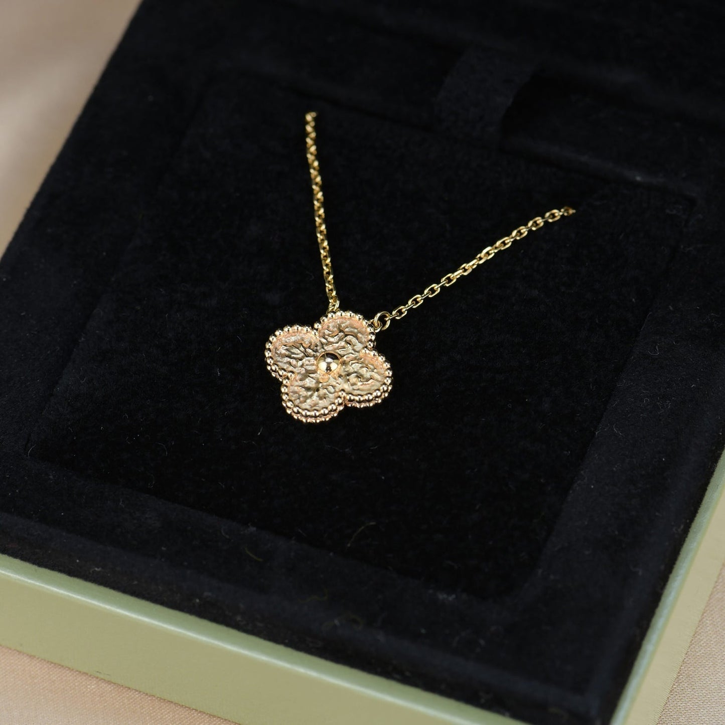 ¡®Glow Jewelry¡¯CLOVER 15MM  BRONZING NECKLACE