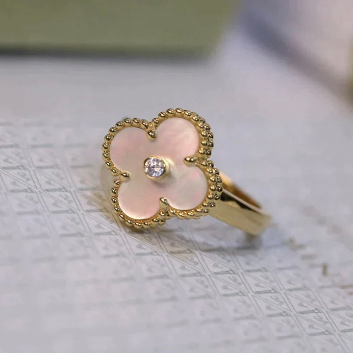 ¡®Glow Jewelry¡¯CLOVER PINK MOP RING GOLD DIAMOND