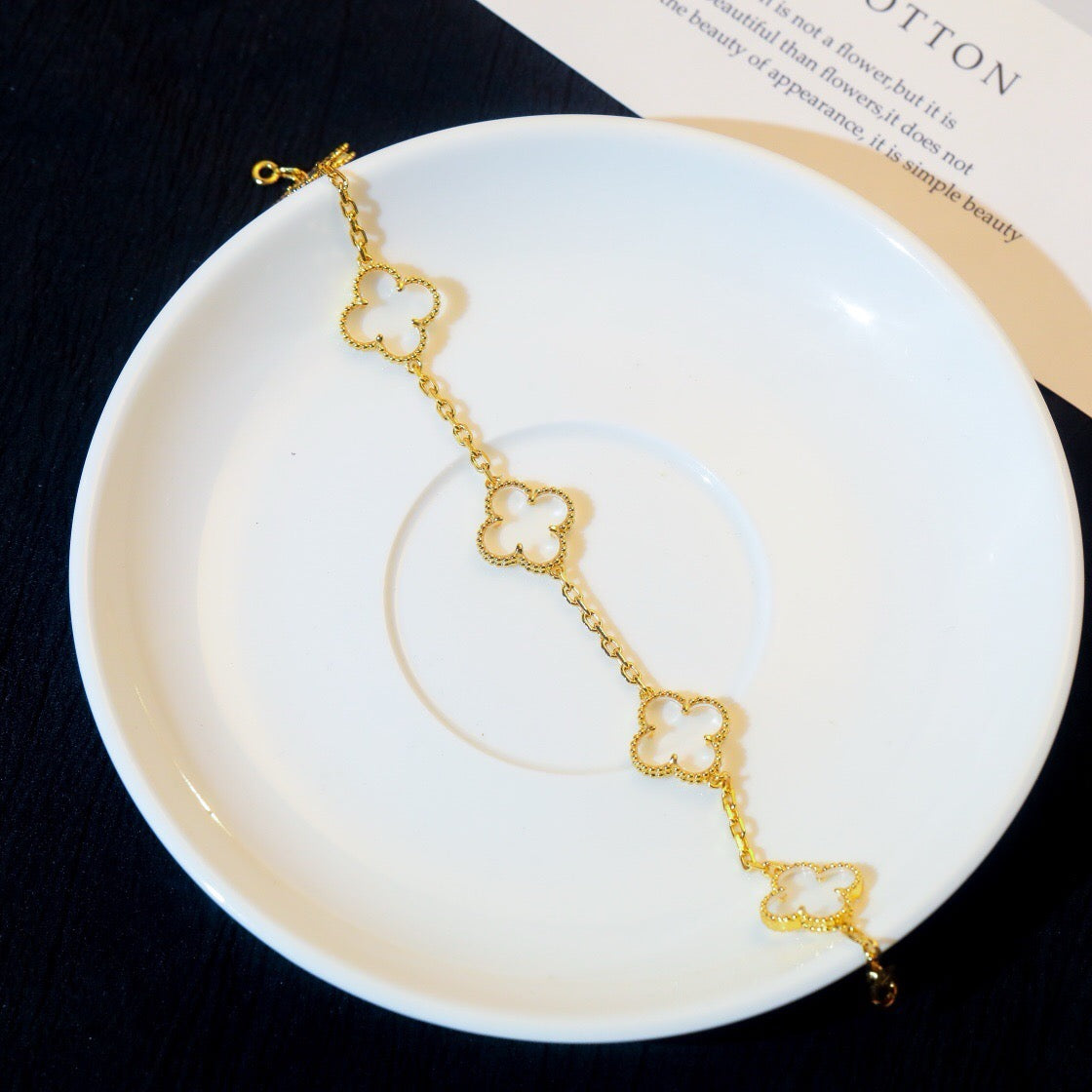 [Glow Jewelry]New CLOVER 5 MOTIF ROCK CRYSTAL BRACELET