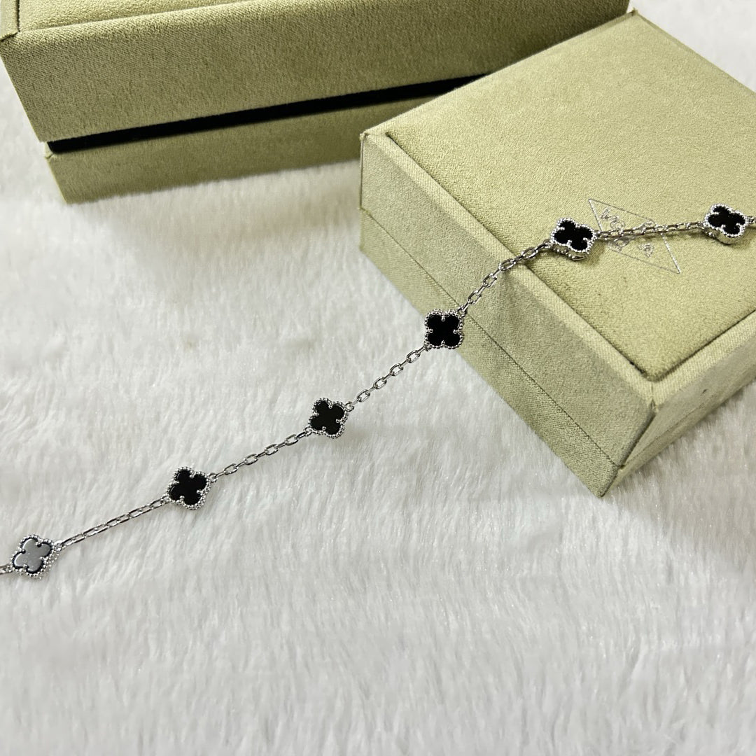[Glow Jewelry]CLOVER 6 MOTIF  ONYXS BRACELET