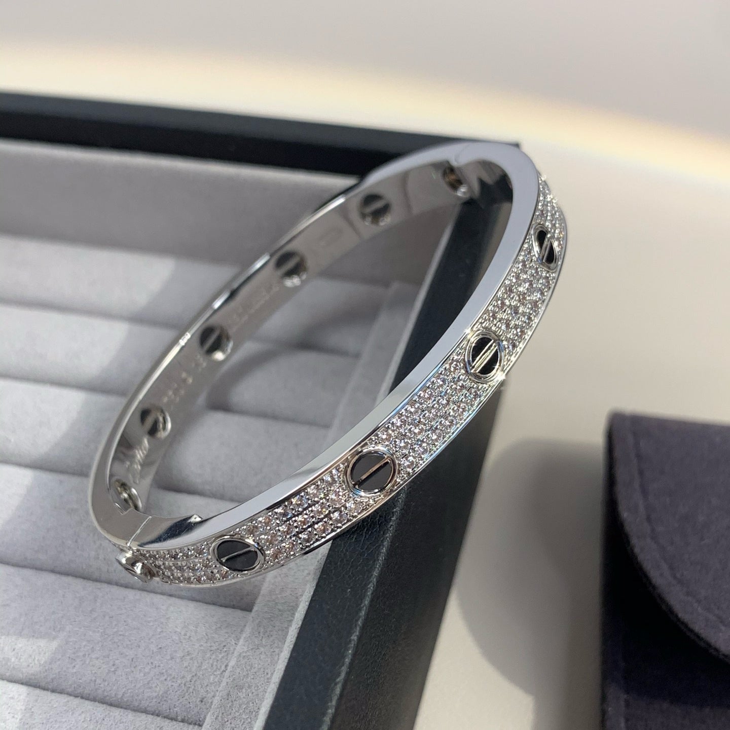 ¡®Glow Jewelry¡¯LOVE BRACELET 6.1MM DIAMOND-PAVED CERAMIC
