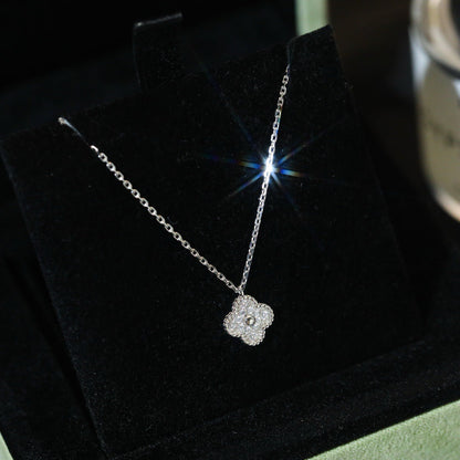[Glow Jewelry]CLOVER MINI 9.5MM PENDANT DIAMOND NECKLACE