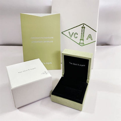 ¡®Glow Jewelry¡¯VA CLOVER BRACELET NECKLACE RING BOX GIFT BAG