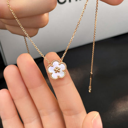 ¡®Glow Jewelry¡¯LUCKY  WHITE MOP  PLUM BLOSSOM NECKLACE