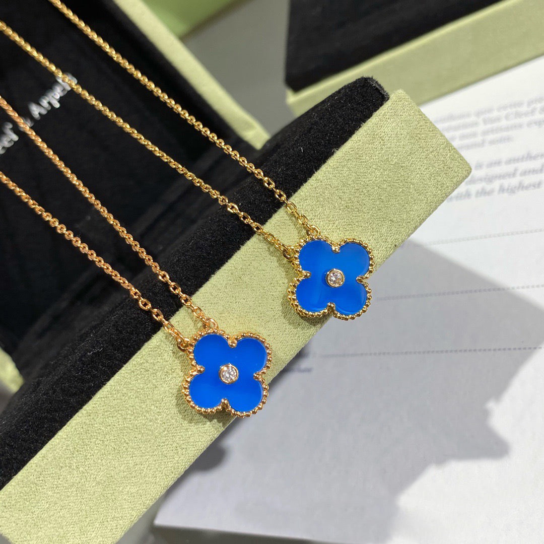 [Glow Jewelry]CLOVER 15MM DIAMOND AND BLUE AGATE NECKLACE