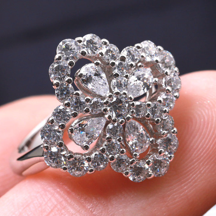 Glow Jewelry – LOOP RING FULL MOTIF DIAMOND 16MM SILBER