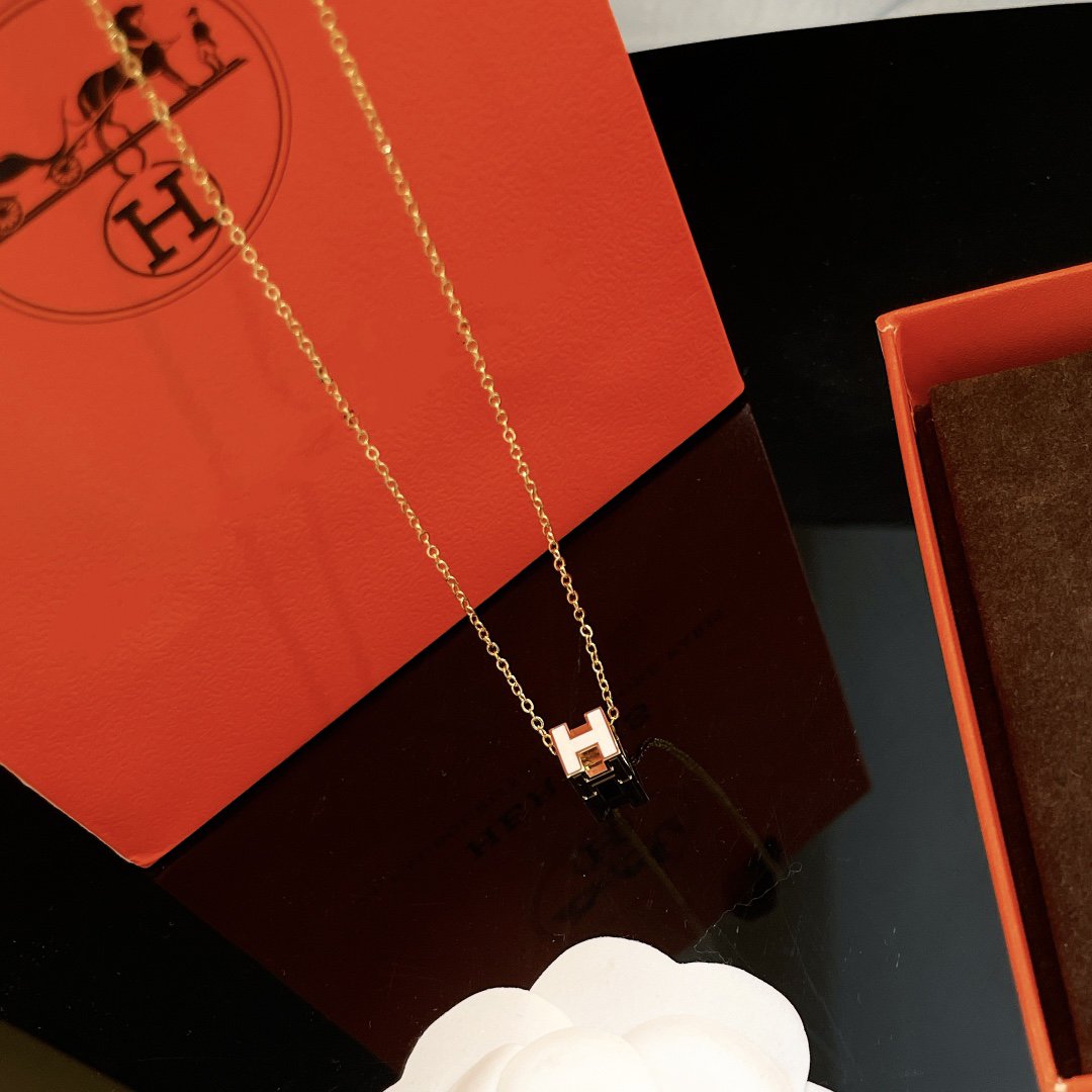 [Glow Jewelry]H WHITE SQUARE GOLD NECKLACE