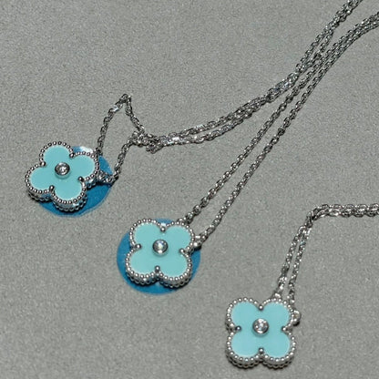 ¡®Glow Jewelry¡¯CLOVER 1 DIAMOND LIGHT BLUE SILVER NECKLACE