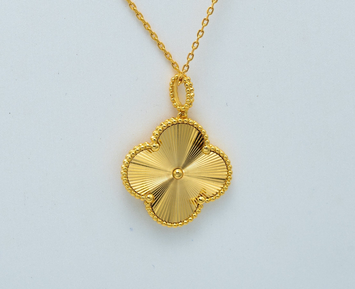 [Glow Jewelry]CLOVER 25MM PEDANT NECKLACE GOLD