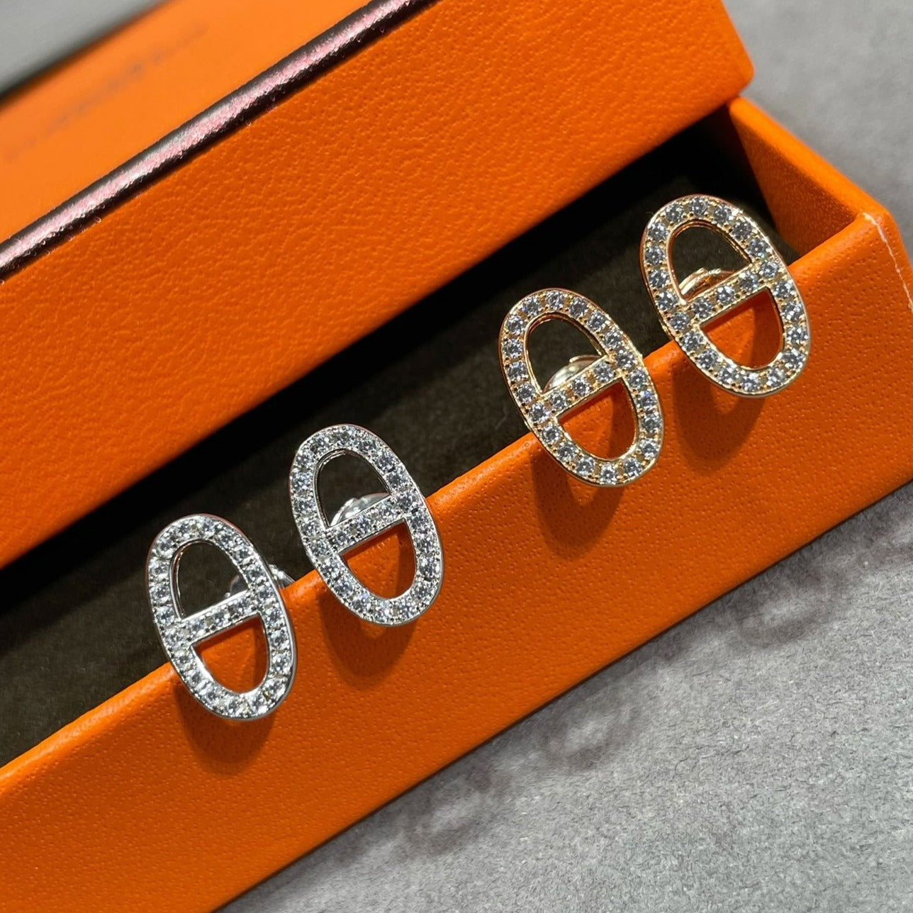 [Glow Jewelry]HM FULL DIAMOND PIG NOSE STUD EARRINGS