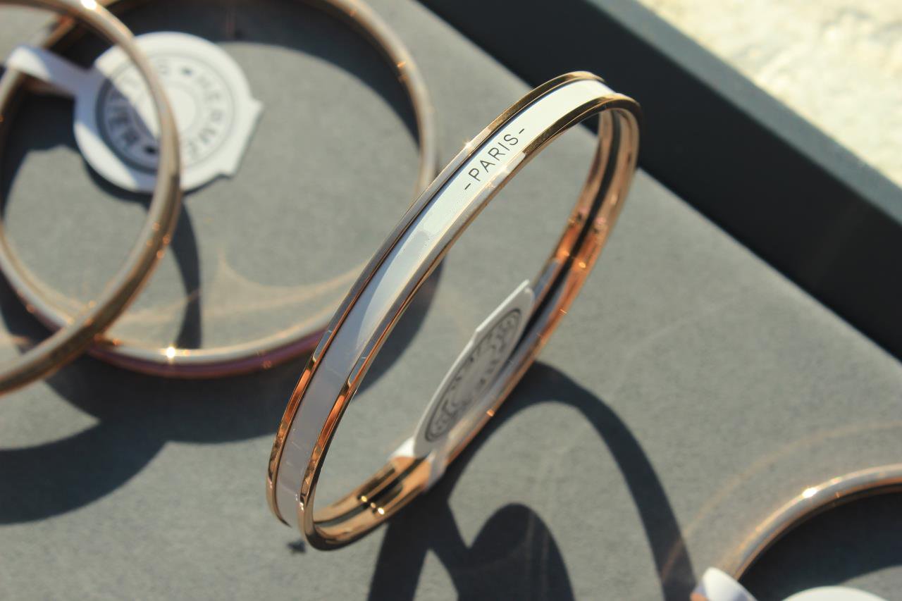 ¡®Glow Jewelry¡¯HM UNI BANGLE BAG