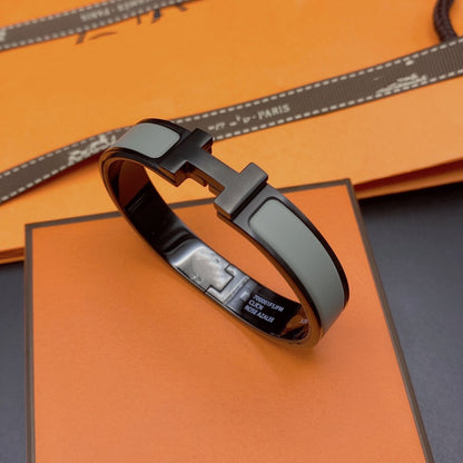 ¡®Glow Jewelry¡¯CLIC HM SO BLACK GREY BRACELET
