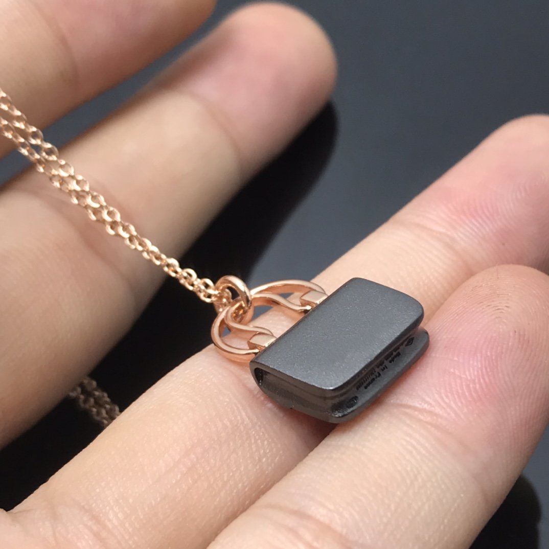 [Glow Jewelry]WOMEN'S HM AMULETTES CONSTANCE PENDANT NECKLACE