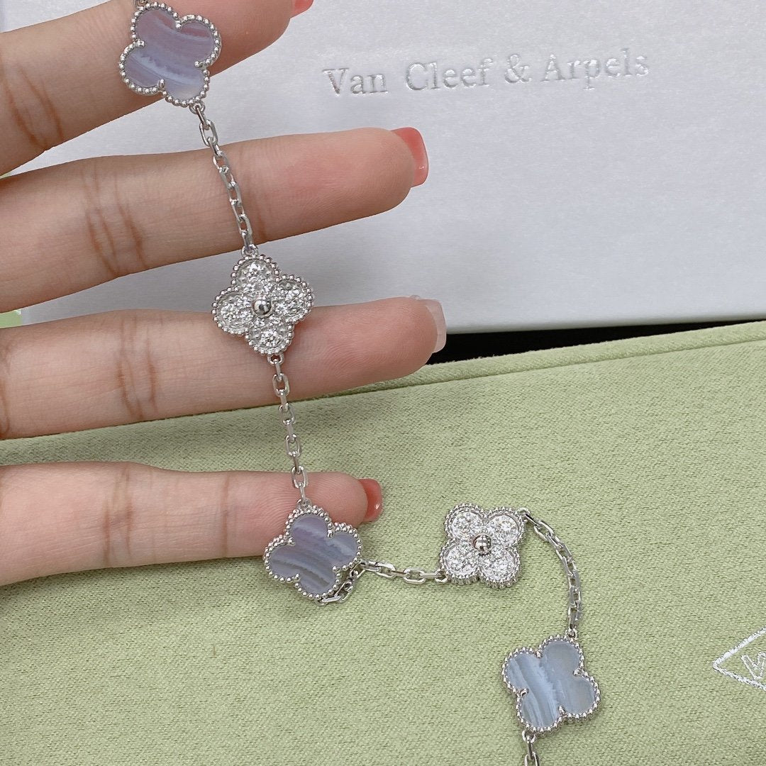 [Glow Jewelry]New  CLOVER 5 MOTIF PURPLE CHALCEDONY BRACELET COLLECTION