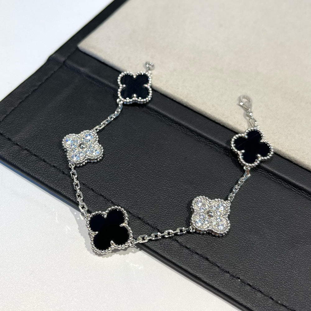 [Glow Jewelry]New CLOVER 5 MOTIF ONYXS BRACELET COLLECTION