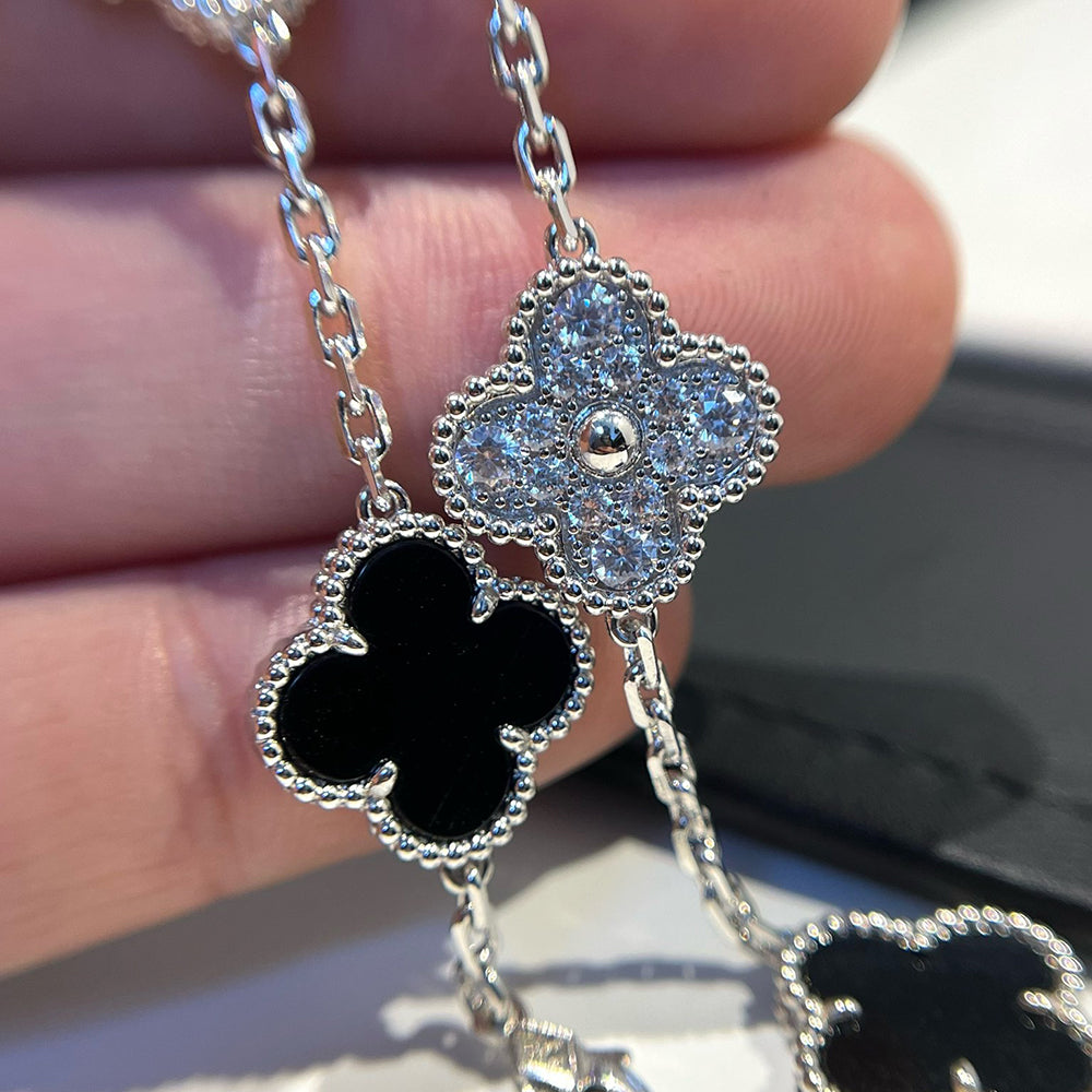 [Glow Jewelry]New CLOVER 5 MOTIF ONYXS BRACELET COLLECTION