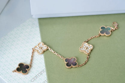 [Glow Jewelry]New CLOVER 5 MOTIF GRAY MOP BRACELET COLLECTION