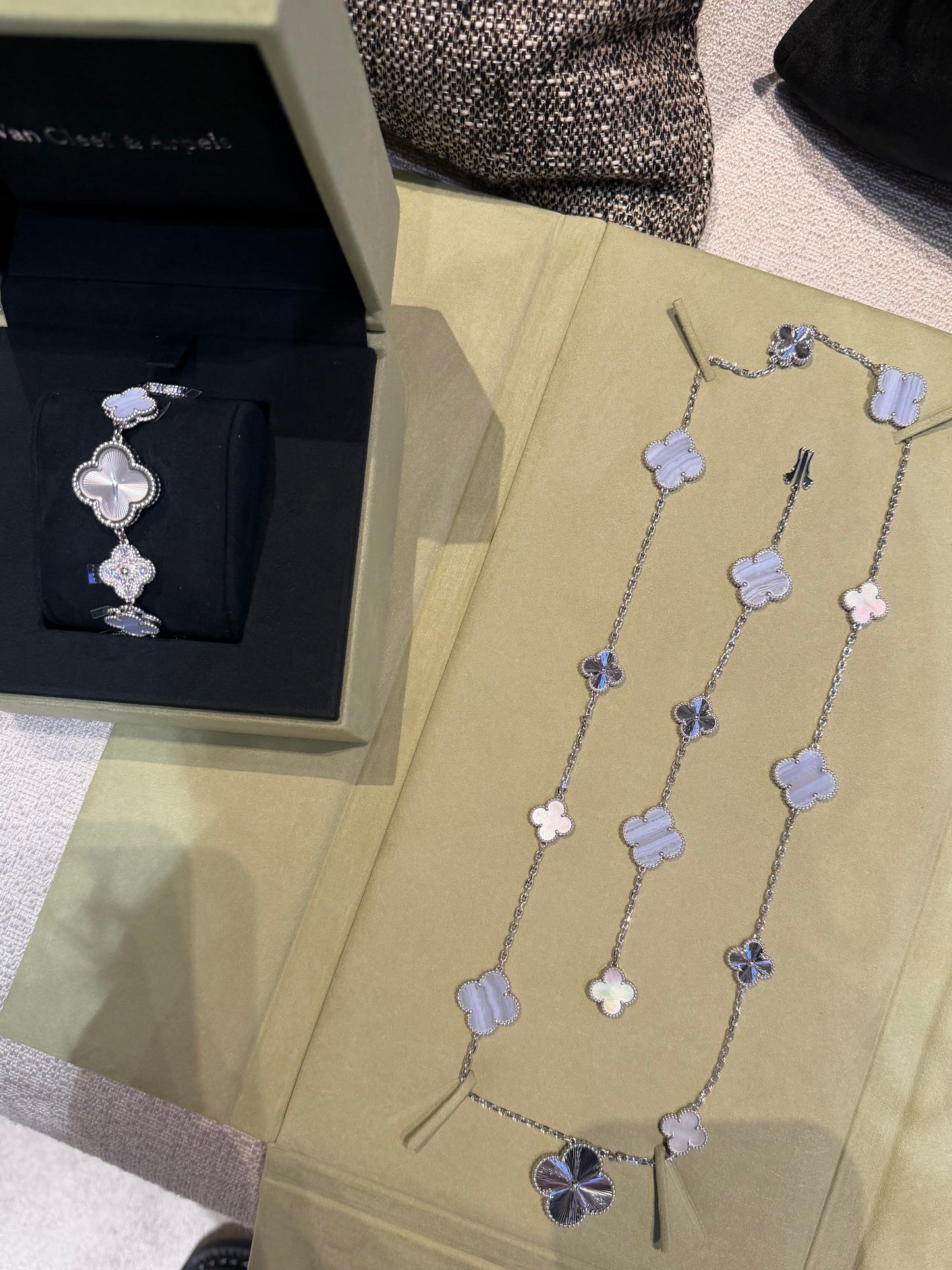 [¡®Glow Jewelry¡¯] 25 NEW CLOVER 15 MOTIFS PURPLE CHALCEDONY