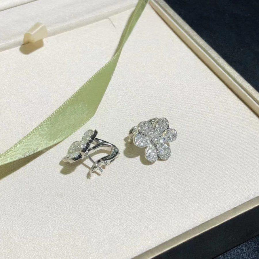 ¡®Glow Jewelry¡¯FRIVOLE SILVER FLOWER DIAMOND EARRINGS