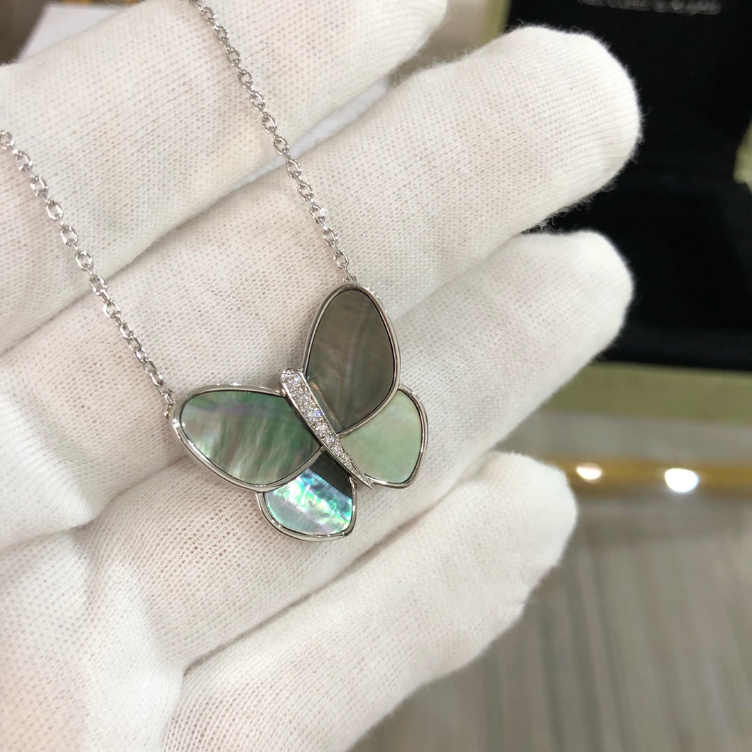 ¡®Glow Jewelry¡¯LARGE BUTTERFLY SILVER PENDANT DIAMOND NECKLACE